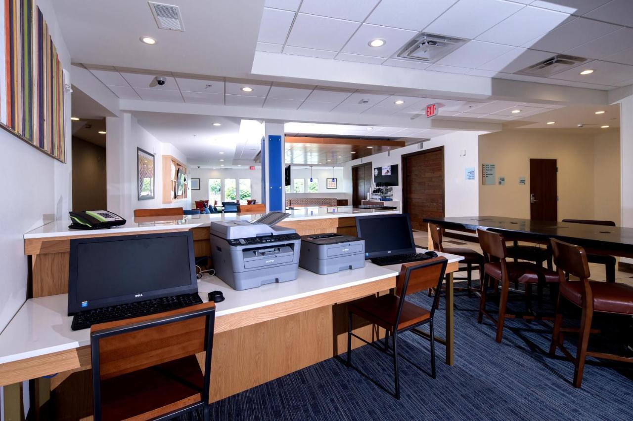 Holiday Inn Express Rochester Hills By Ihg Экстерьер фото