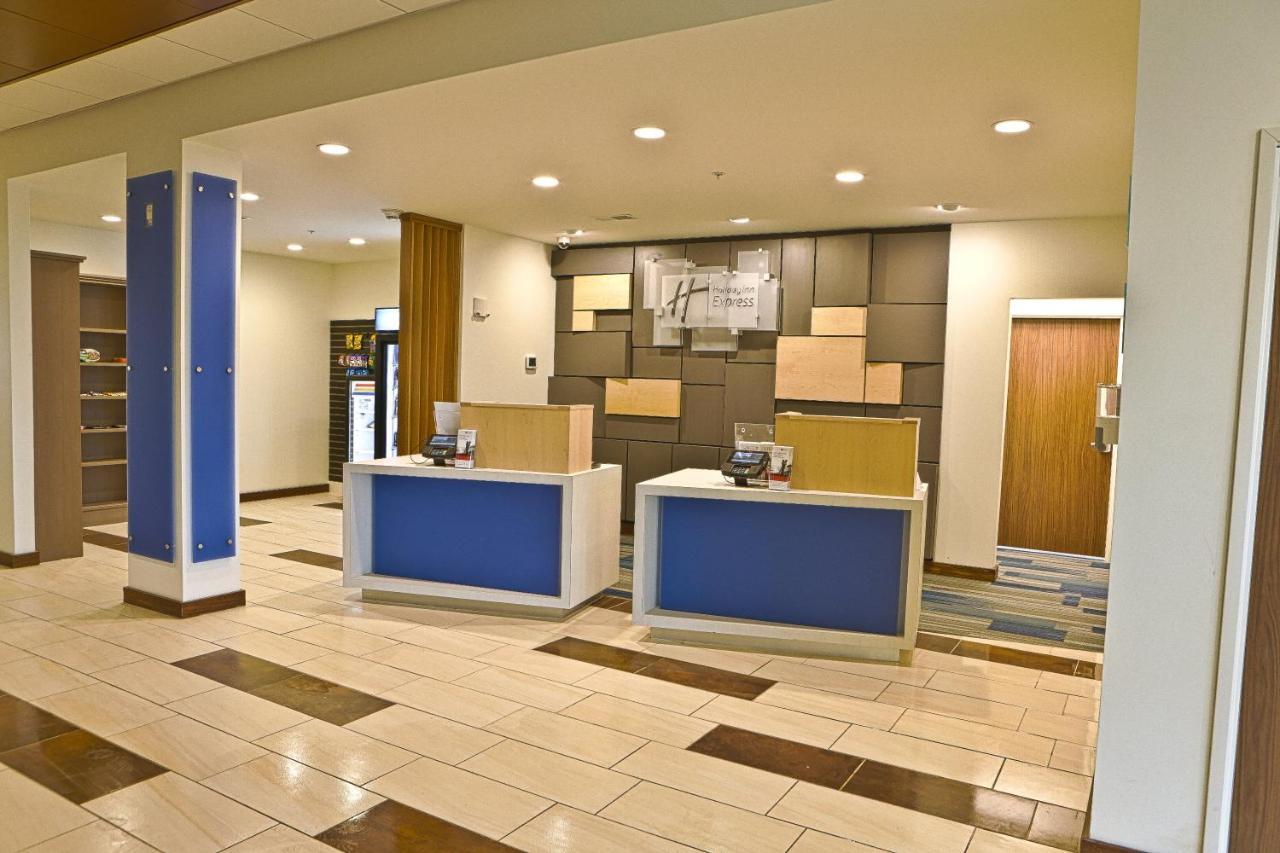 Holiday Inn Express Rochester Hills By Ihg Экстерьер фото