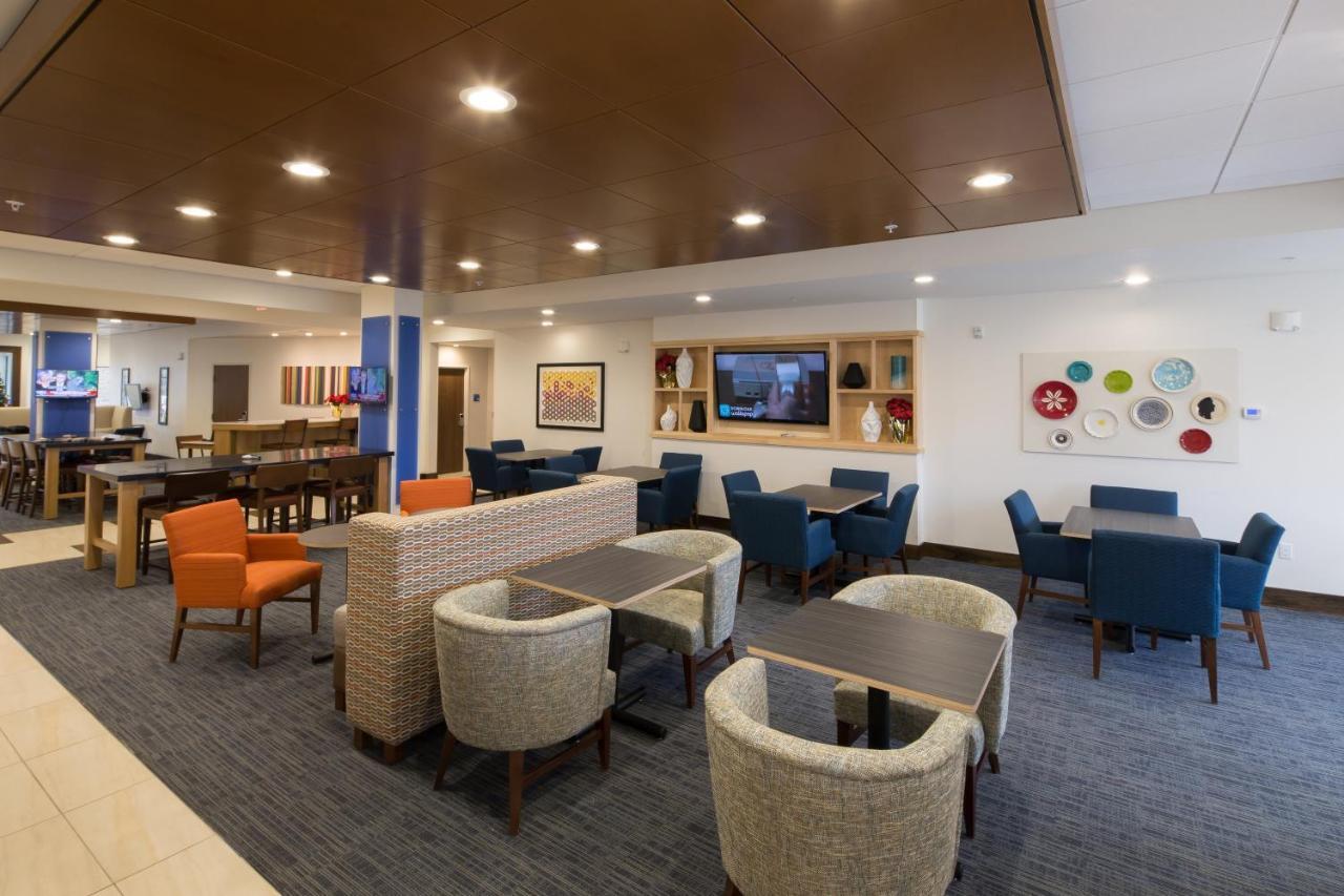 Holiday Inn Express Rochester Hills By Ihg Экстерьер фото